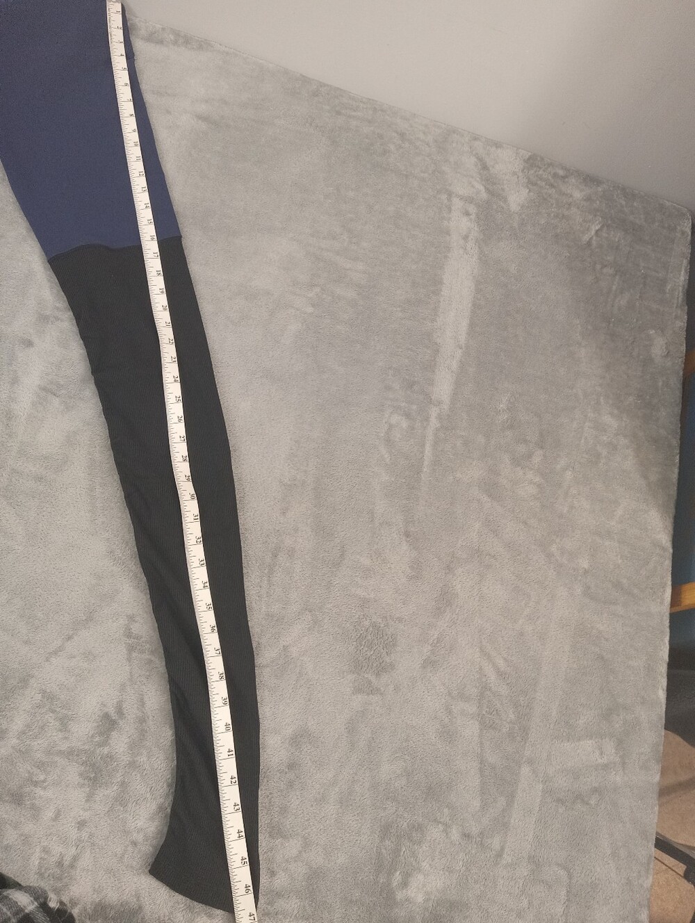 Alo Yoga Goddess Ribbed Legging Scrunched Blue & Black Yoga Pants Women Size:L - Picture 8 of 9